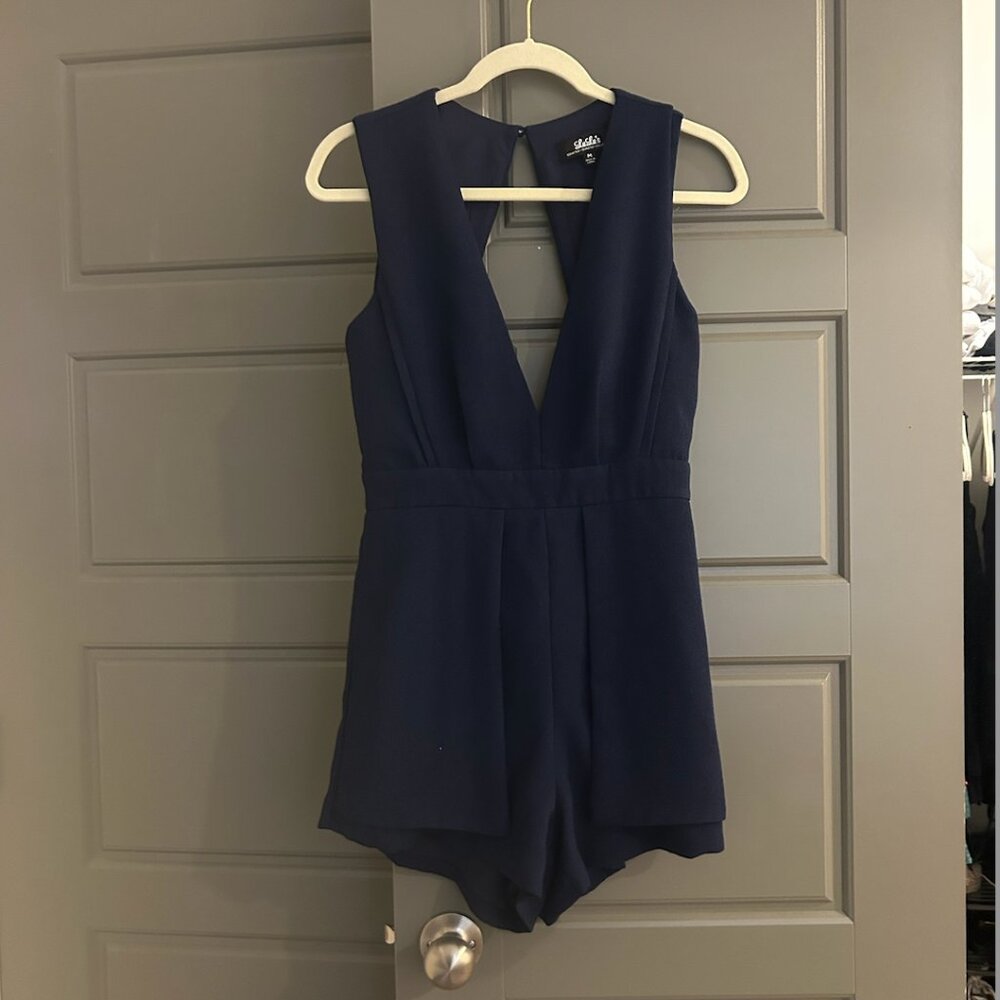 LuLu’s Deep V Navy Romper – Size M
